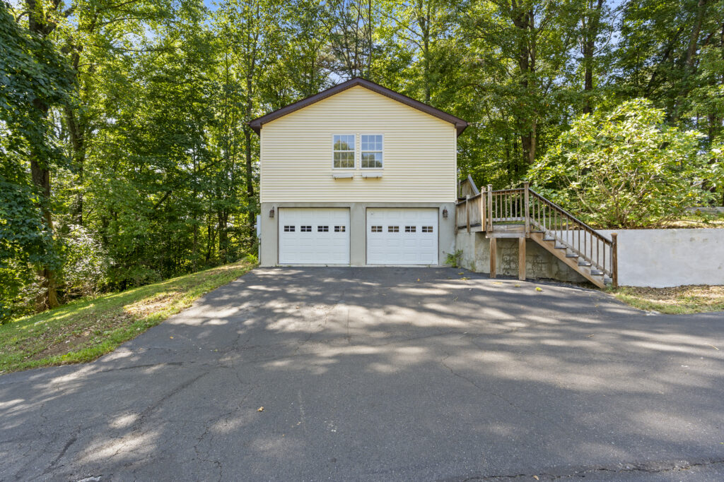130 B SUNDERLAND DRIVE